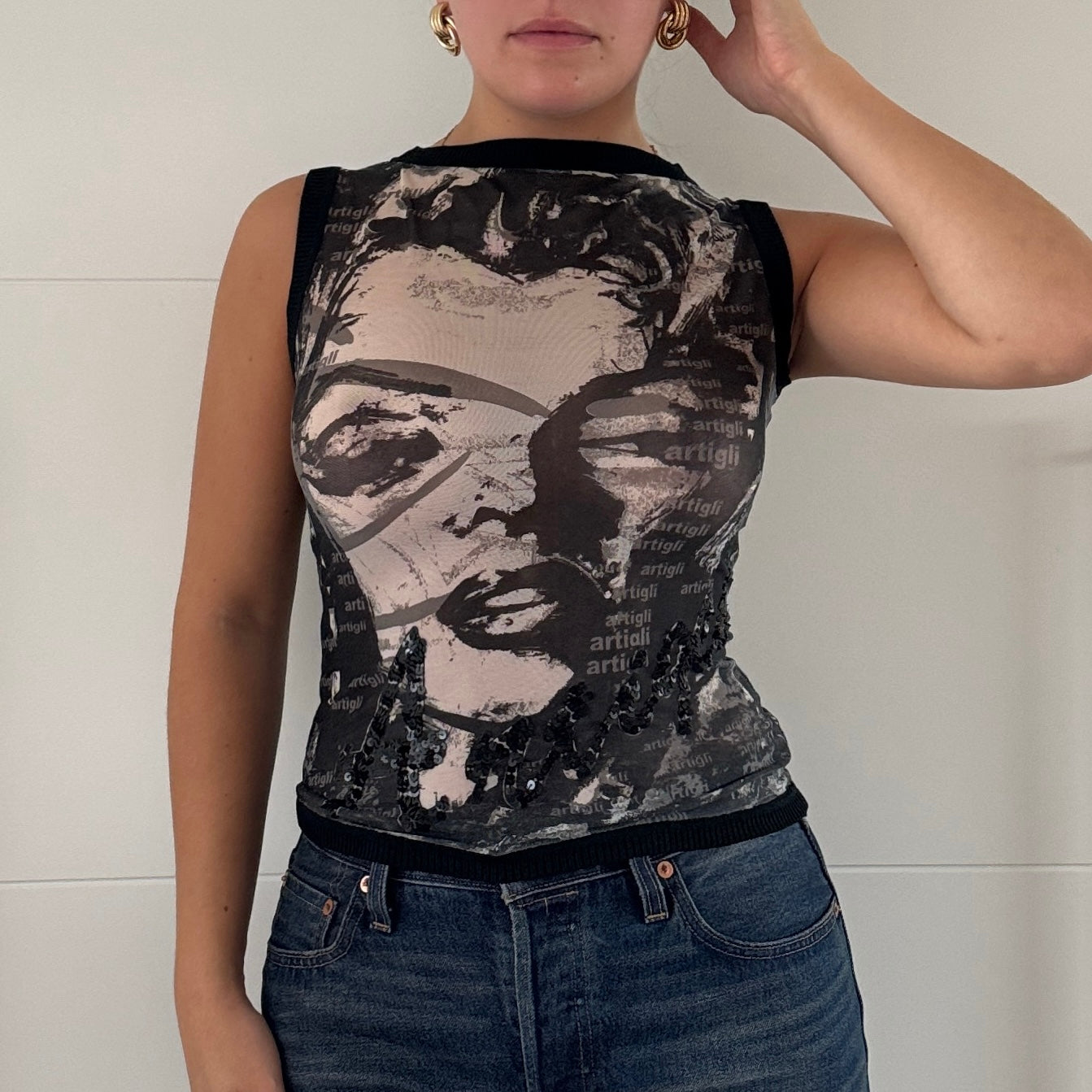Black mesh face print top - Size S