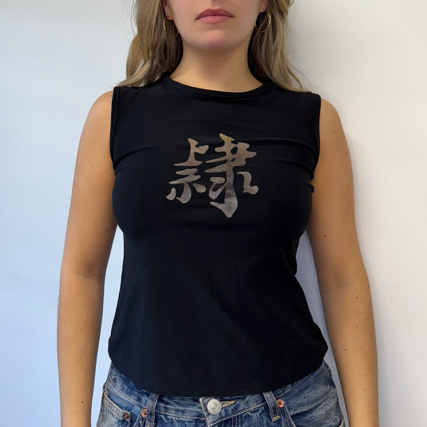 Black character too - Size M