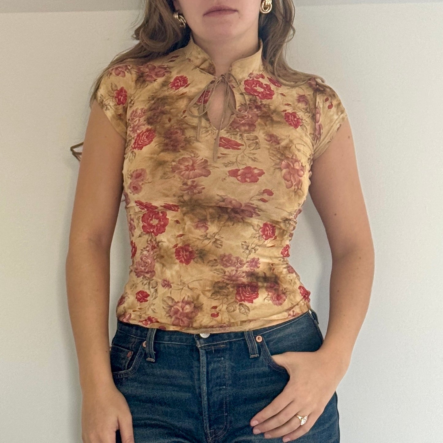 Beige keyhole top - Size S