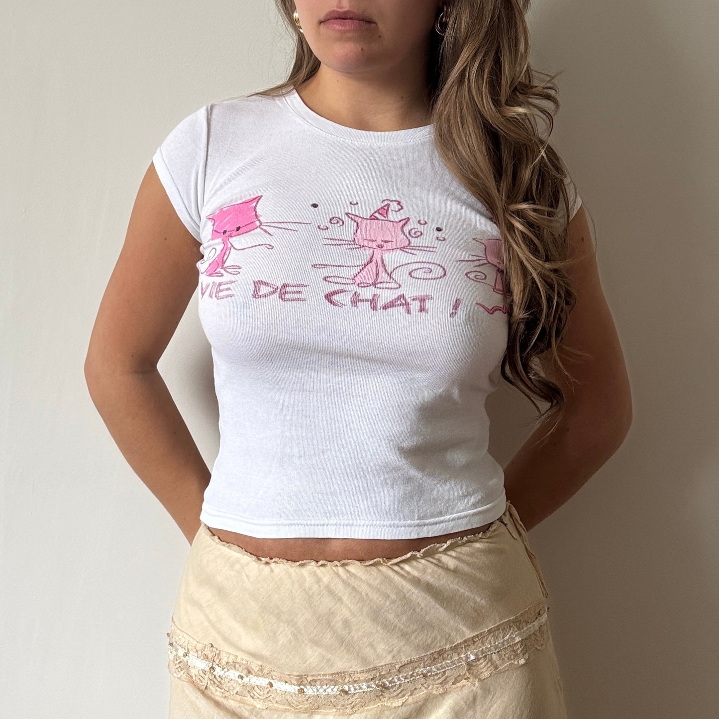 White cat tee - Size XS/S