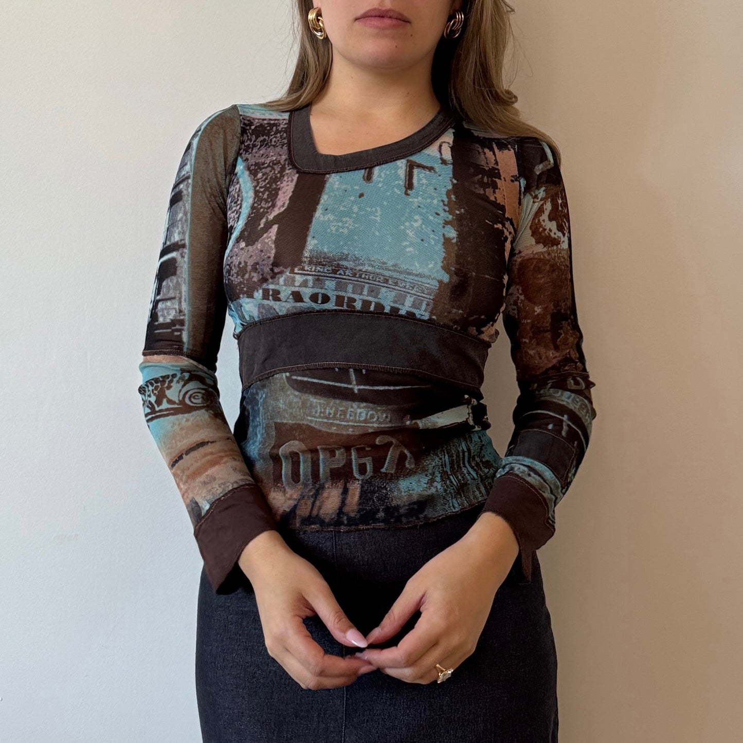 Graphic print mesh top - Size XS/S