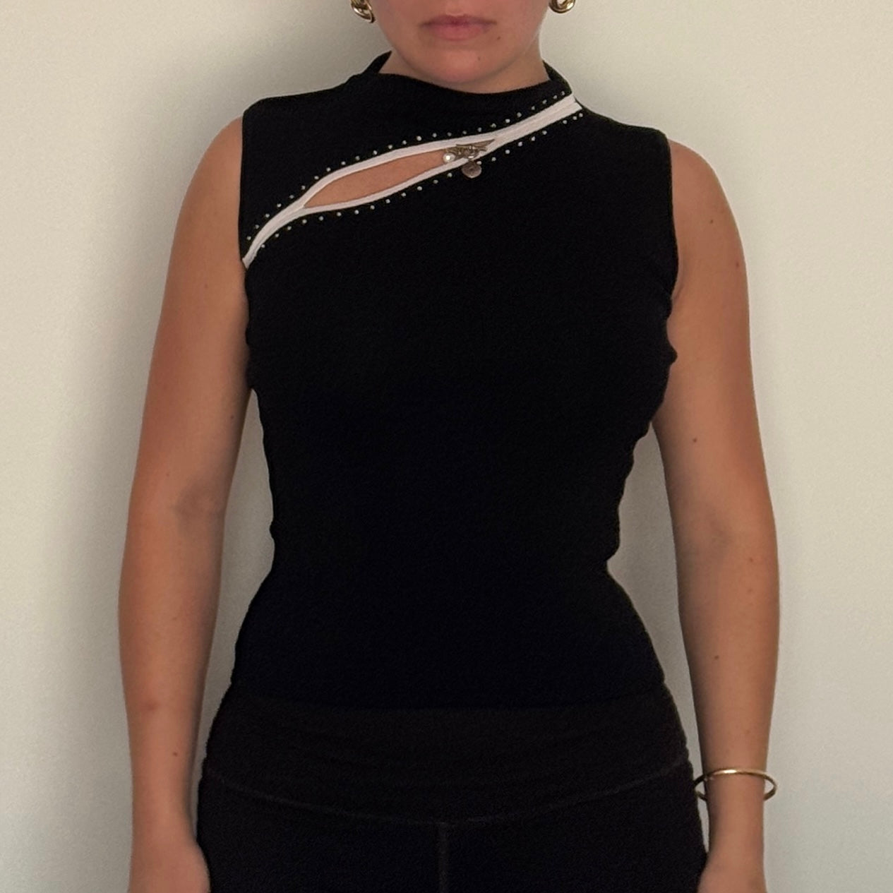 Slit neck top - Size S