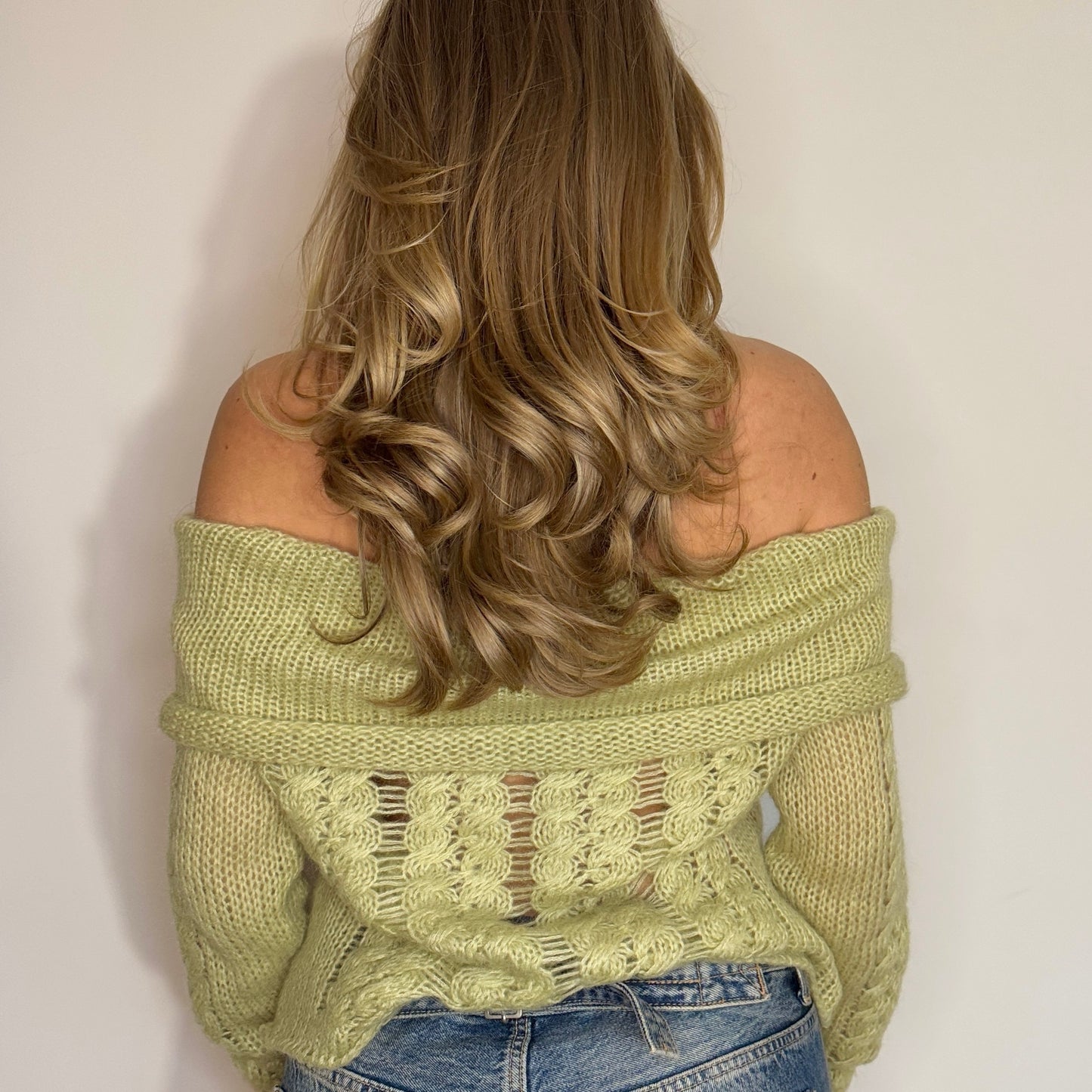 Green knit off-the-shoulder jumper - Size M/L