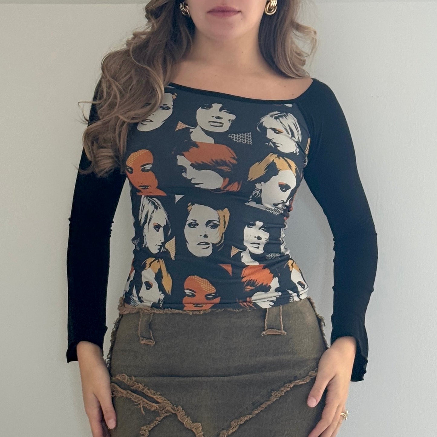 Black graphic print top - Size S