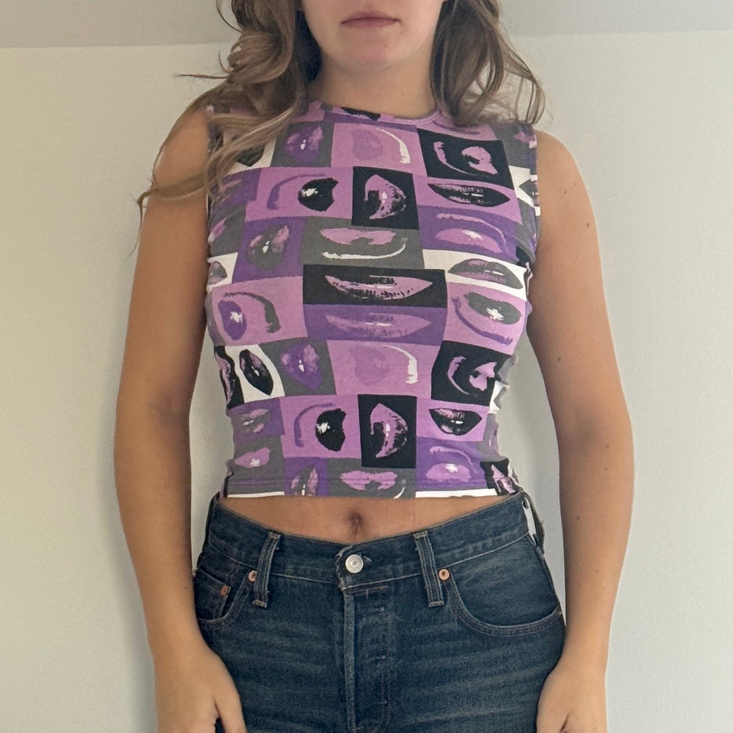 Purple comic-style top - Size S
