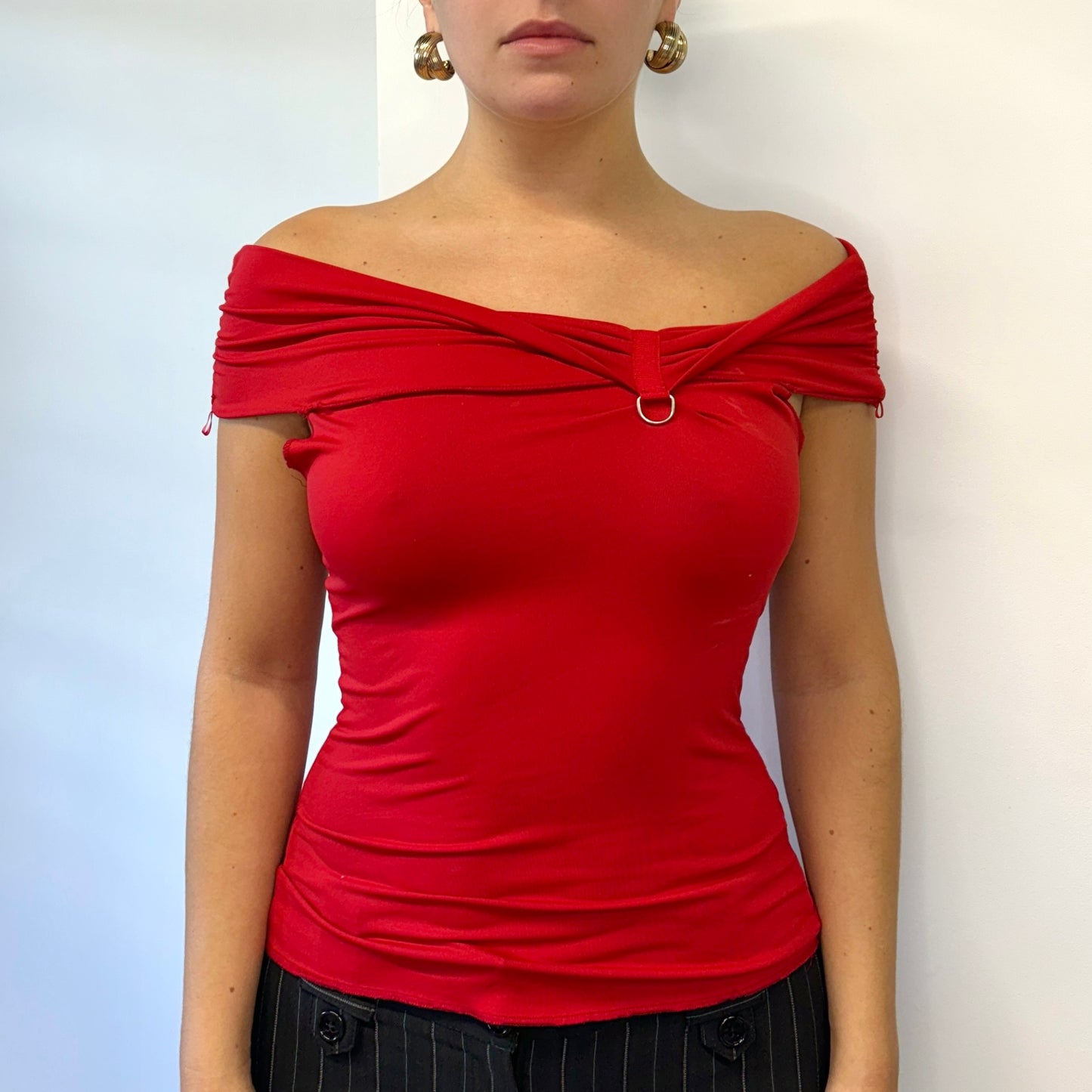 Red slinky off-the-shoulder top - Size S/M